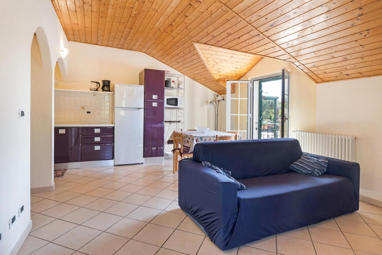 La Casa Di Lady Lejlighed Ceriale Eksteriør billede